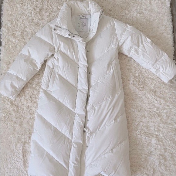 Aritizia Long funnel-neck goose-down puffer jacket, worn twice, looks new - Picture 3 of 3